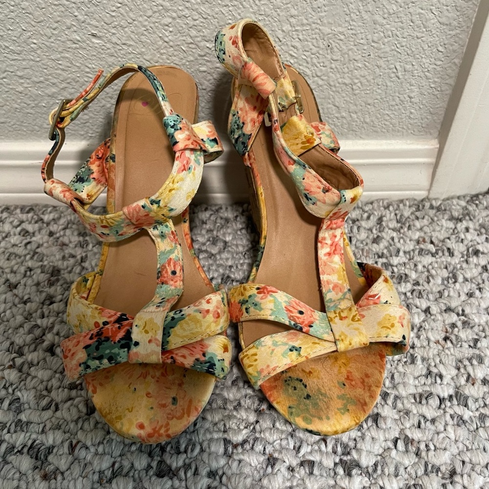 Wild Diva | Floral Cork Wedges